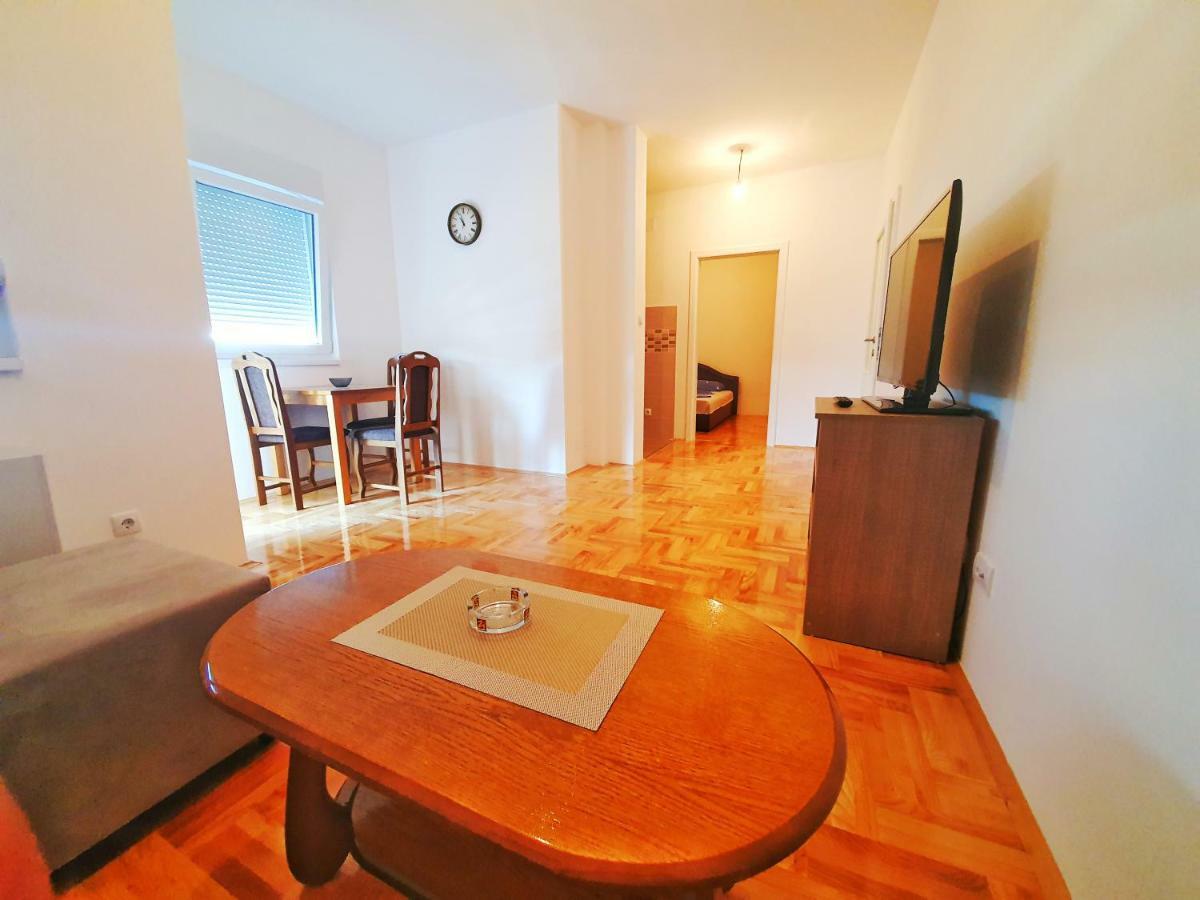 Apartman 44 Bijeljina Exterior photo